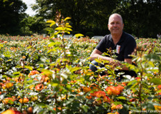 van Jan Spek rozen met de publiekswinnaar, de Blend Flower Village